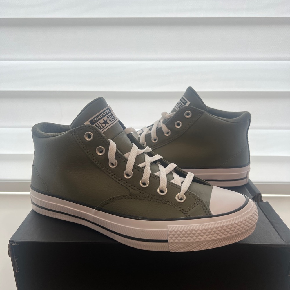 Converse Men's Chuck Taylor All Star Malden Street Mid A05367C Converse Utility